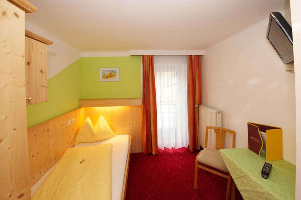 Pension Alpenrose Zell am See Bagian luar foto