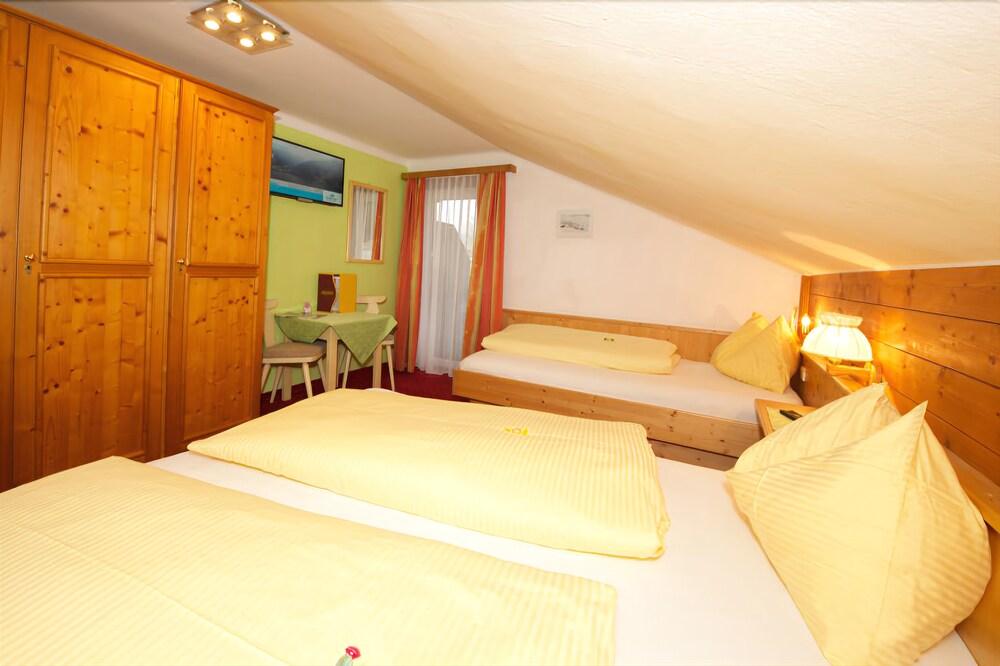 Pension Alpenrose Zell am See Bagian luar foto