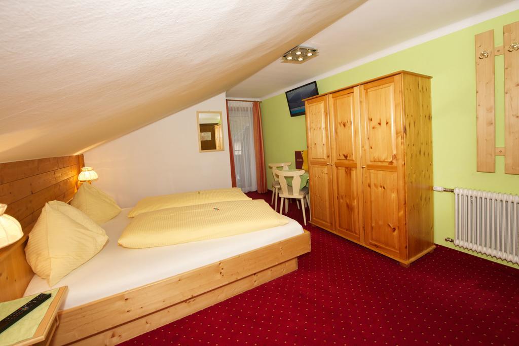 Pension Alpenrose Zell am See Bagian luar foto