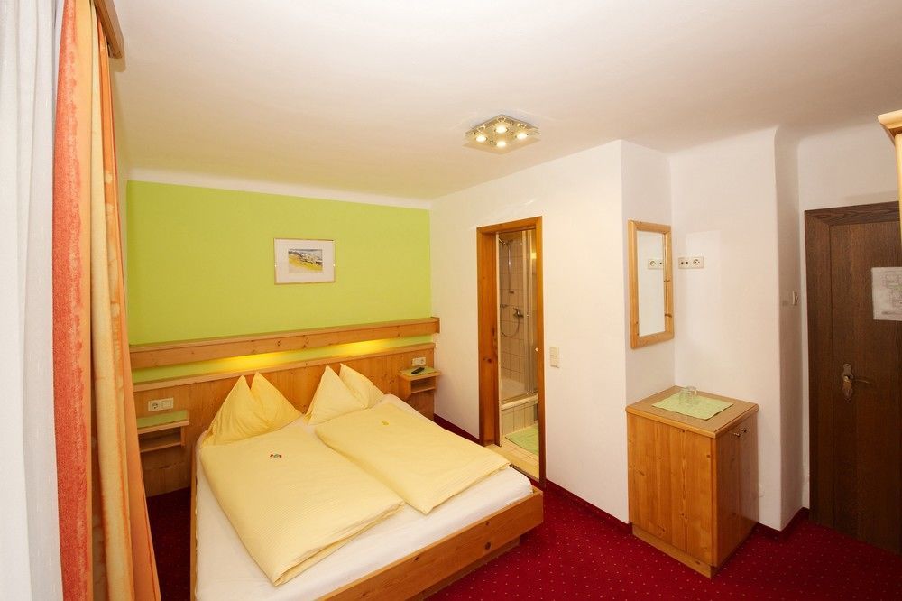 Pension Alpenrose Zell am See Bagian luar foto