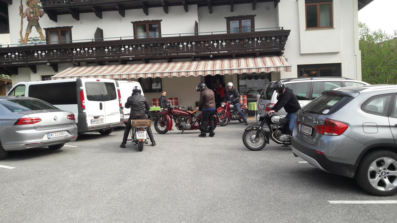 Pension Alpenrose Zell am See Bagian luar foto